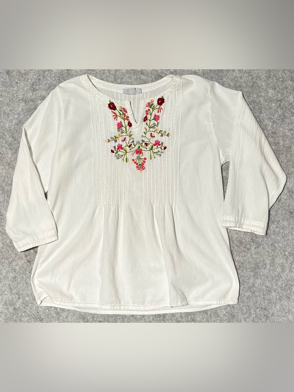 Embroidered White Women's Peasant Top 100% Cotton - Floral Detail
